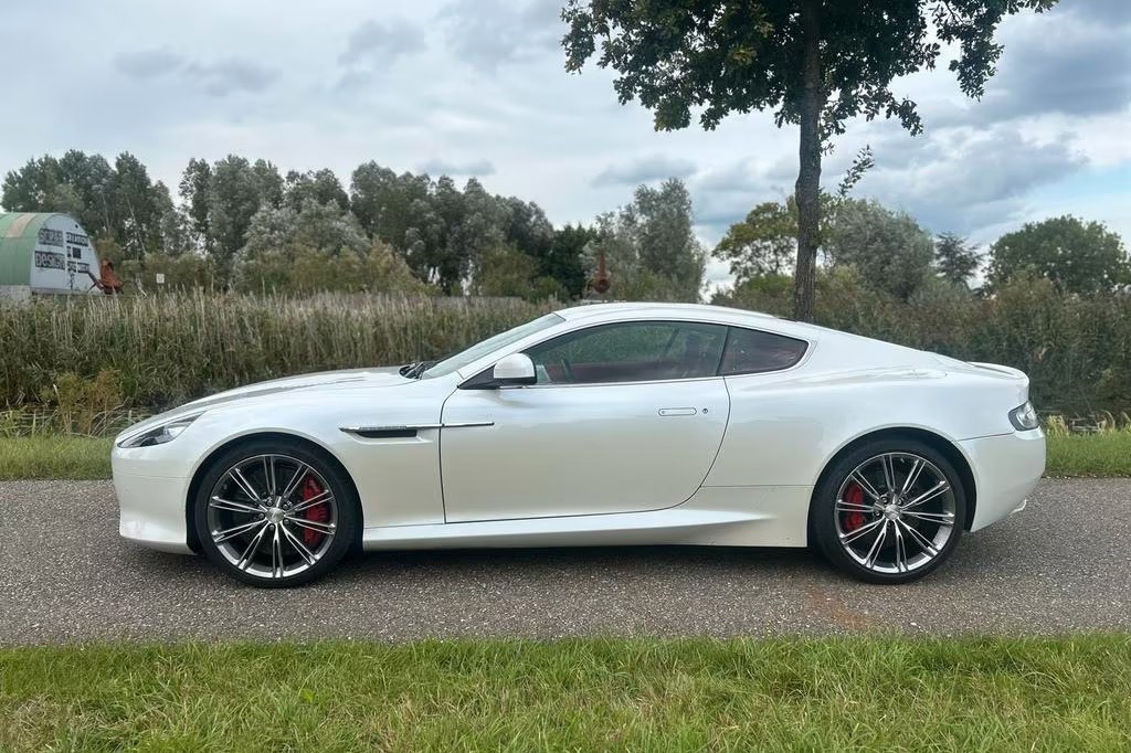 Aston Martin Virage op Marktplaats