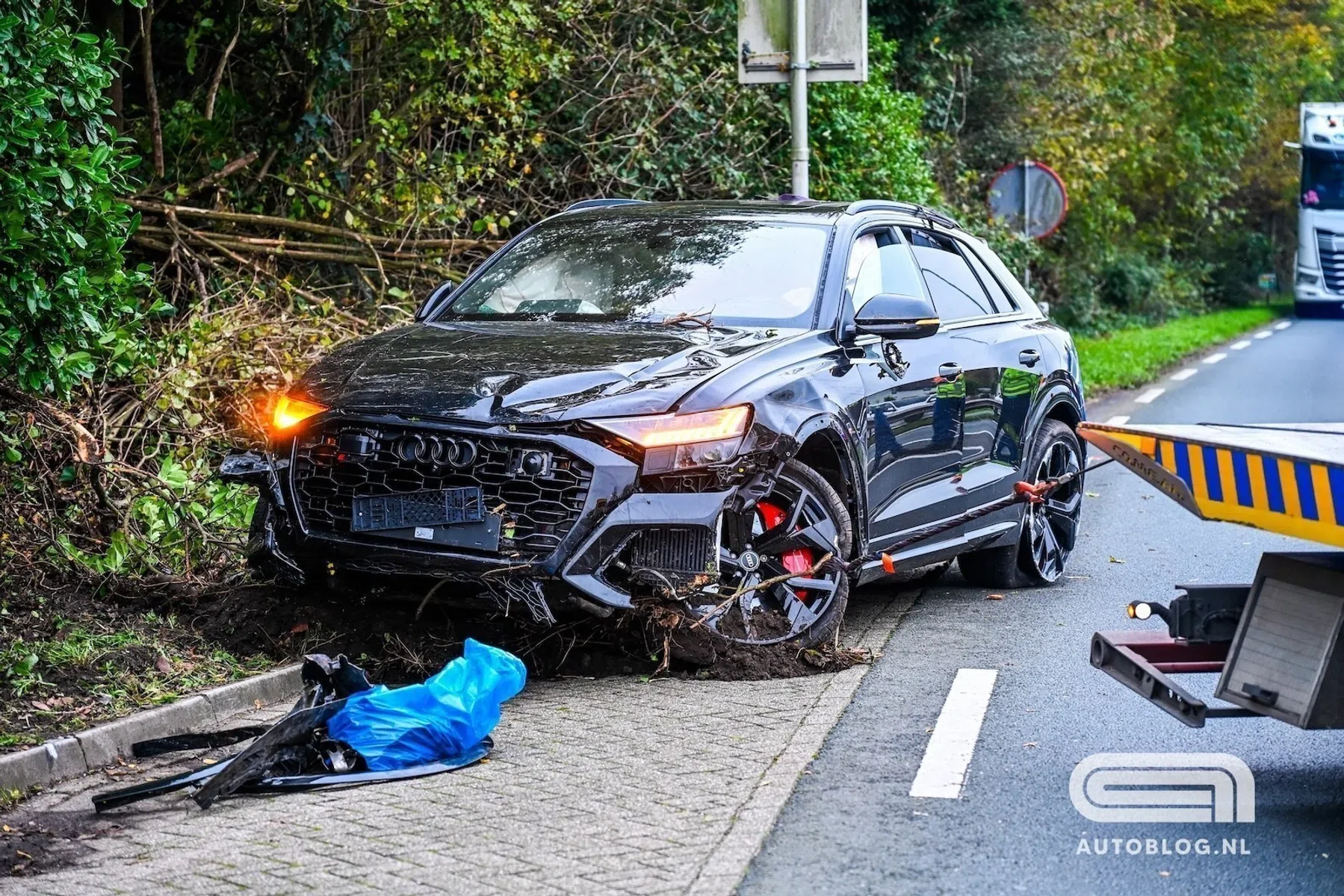 Audi RS Q8 crash