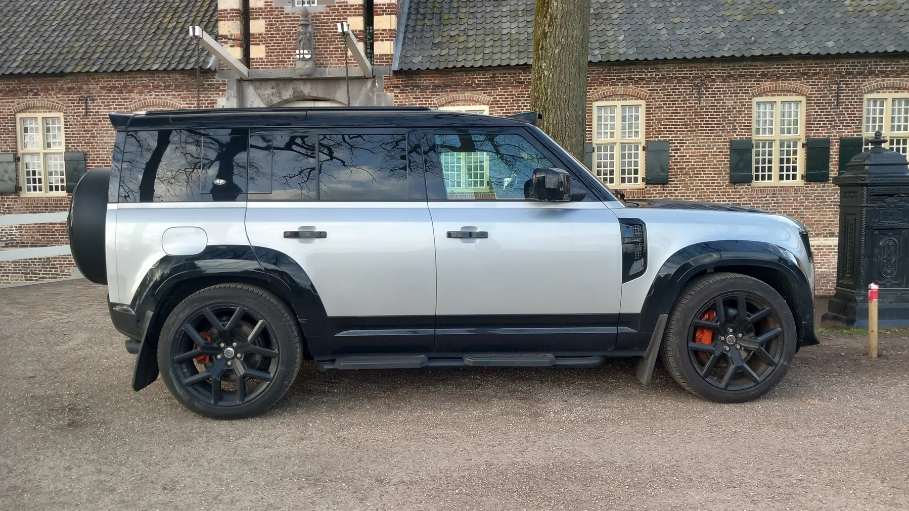 Land Rover Defender First Edition Urban