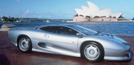 Jaguar XJ220