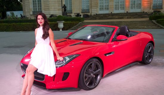 Jaguar F-Type en Lana Del Rey - Burning Desire