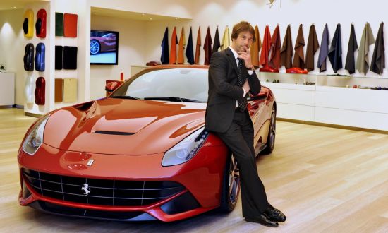 Jay Kay bezoekt Ferrari