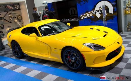 SRT Viper geel @ Detroit 2013