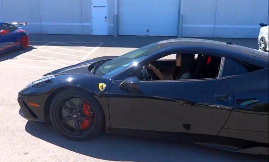 Meisje in 458 Speciale