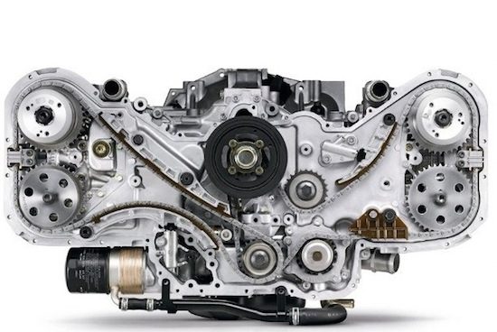 Wat is het verschil tussen een boxermotor en een platte V12?
