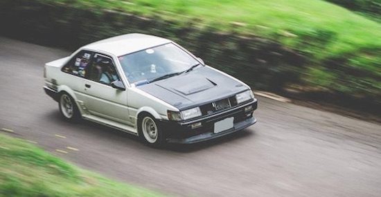 Corolla AE86 met V8