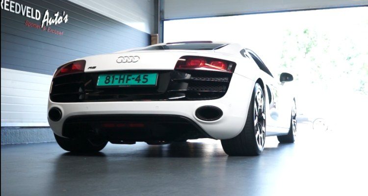 Audi R8 V10