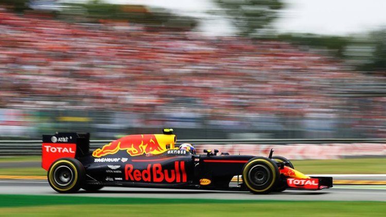 Jippie! Max krijgt extra pk's in Singapore