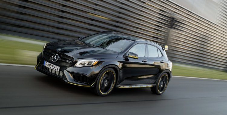 Mercedes punt de GLA en GLA45 AMG lichtjes bij