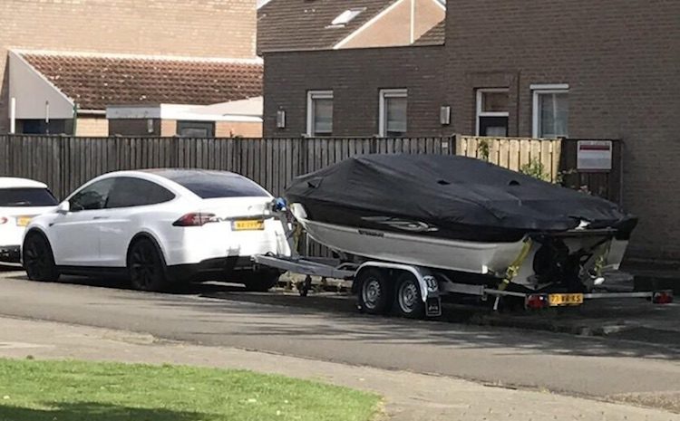 Tesla-Model-X