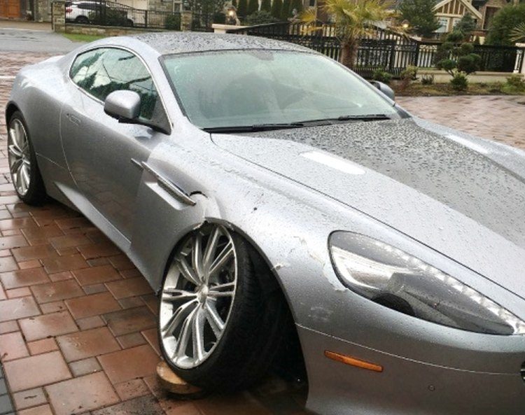 DB9