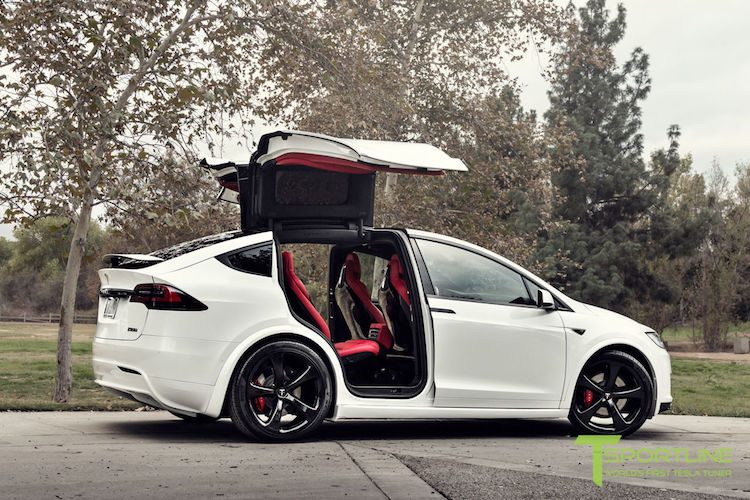Gruwelijk: Tesla Model X met het interieur van een Bentley
