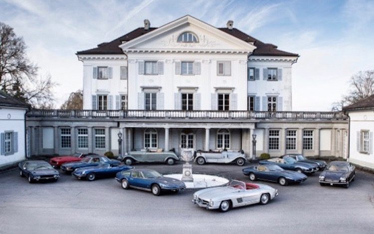 Auto's met een waarde van bijna 2 mln ontdekt in kasteel