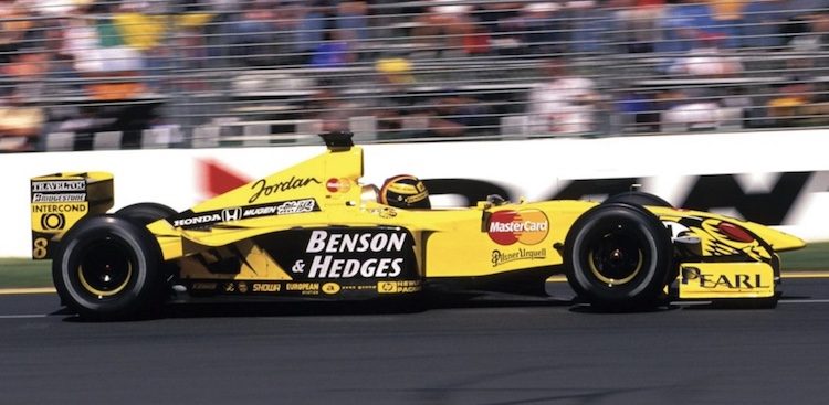  Koop een échte F1-wagen voor 300K euro's!