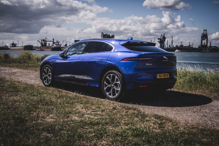 Jaguar I-PACE Autoblog Garage