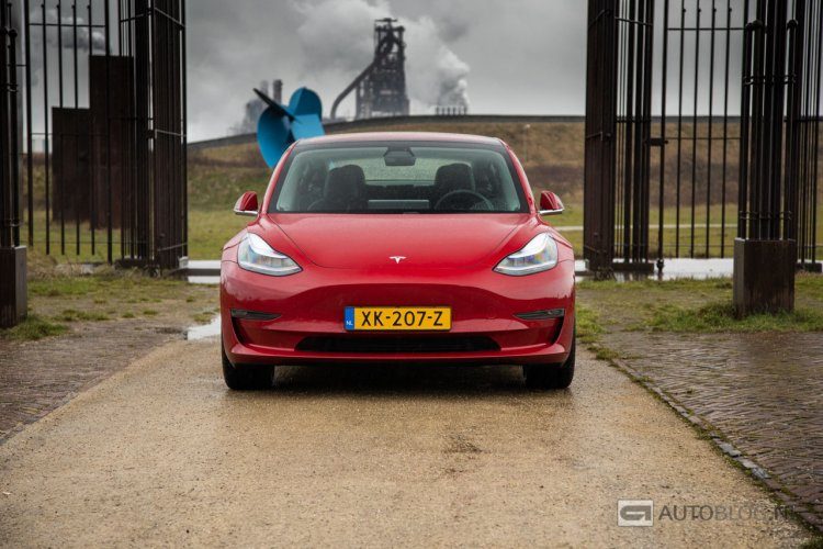 Tesla Model 3 Performance