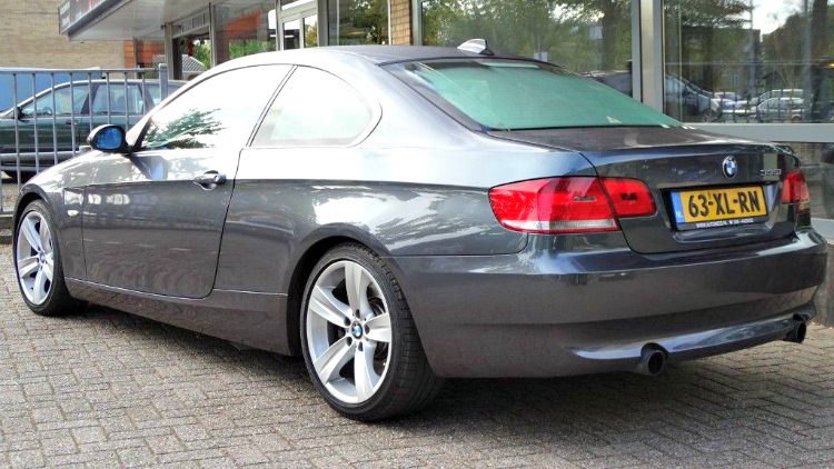 BMW 335i Coupé (E92) '06
