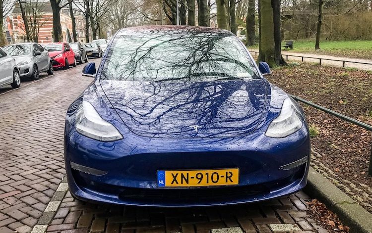 Wat doet de camera in het interieur van de Tesla Model 3?