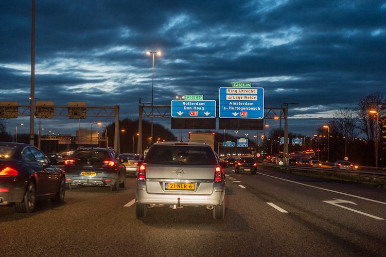 Nederlanders en een eigen auto: we kunnen niet zonder 