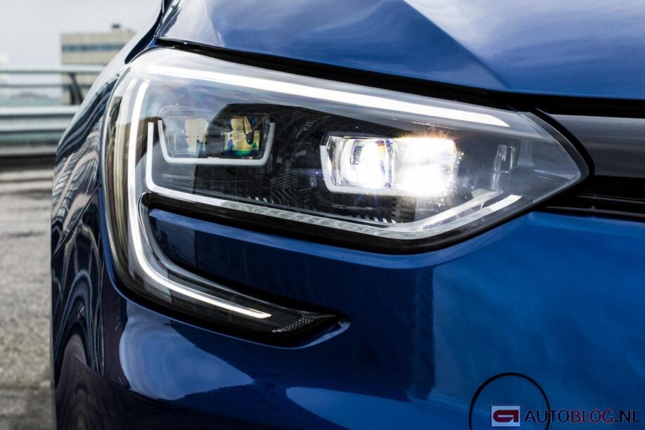 Koplamp van de Renault Mégane, de minst betrouwbare 'nieuwe' auto