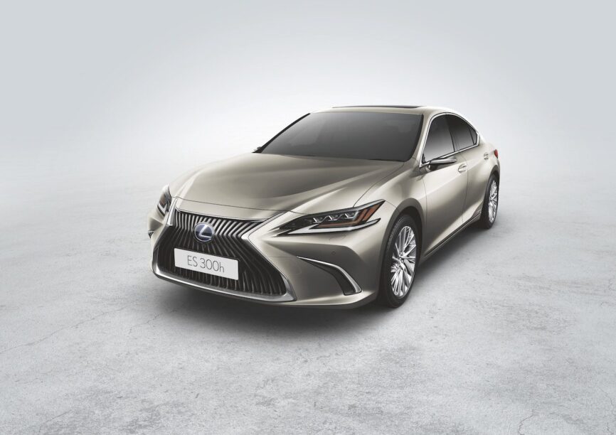 Vernieuwde Lexus ES is goedkoper dan z'n concurrenten