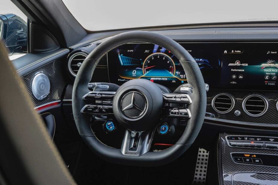 Prijs vernieuwde Mercedes-AMG E63 vs BMW M5 LCI