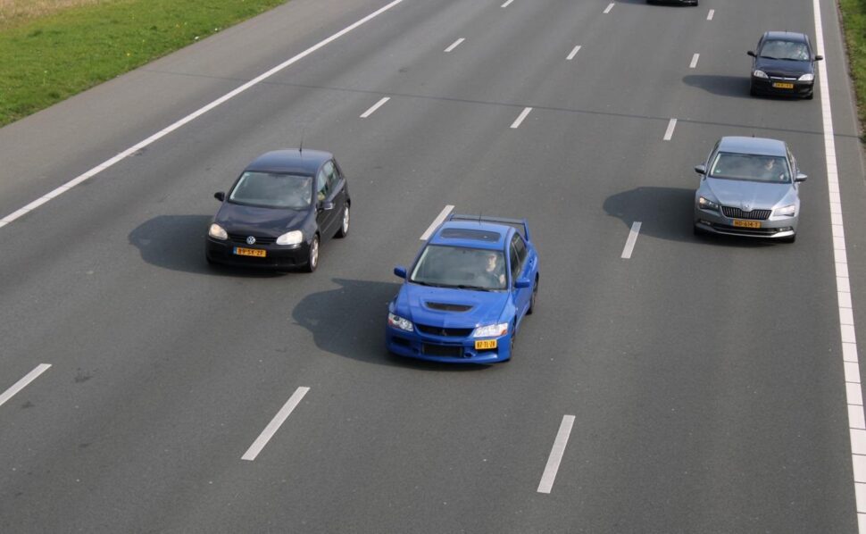 Auto's op de snelweg