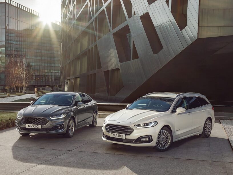Twee Ford Mondeo's