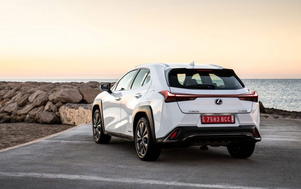 Lexus UX instapper