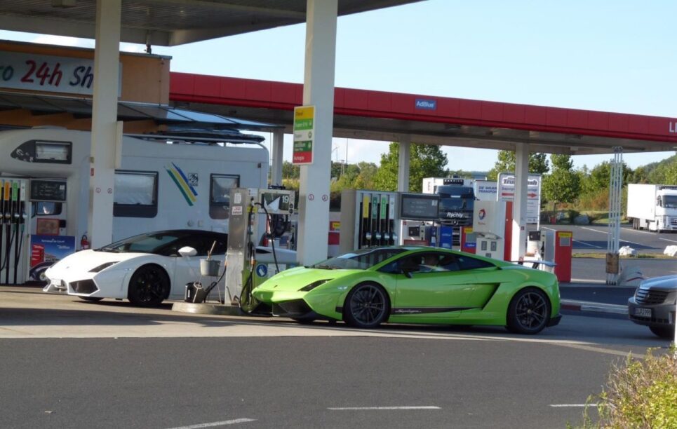 je eigen tankstation