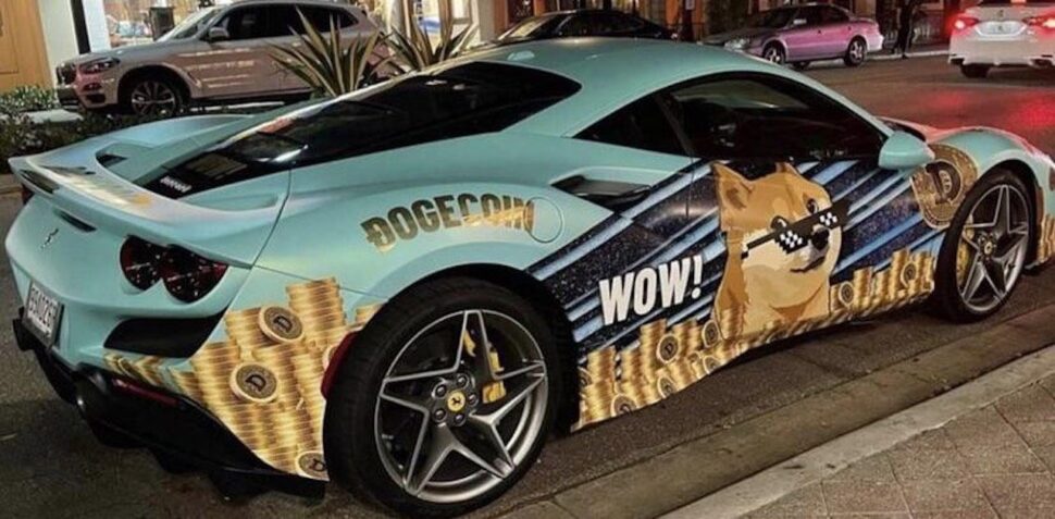 Ferrari F8 Dogecoin betrapt door de smaakpolitie