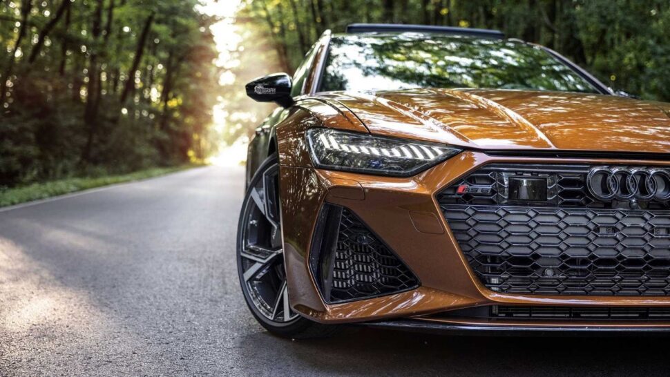 Bruine Audi RS6 Avant