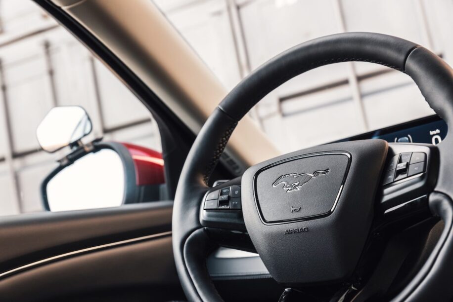 Een Ford Mustang als lesauto, hoe vet is dat?