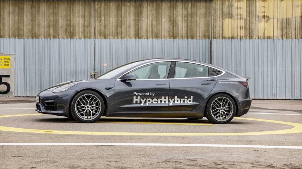 Tesla met benzinemotor