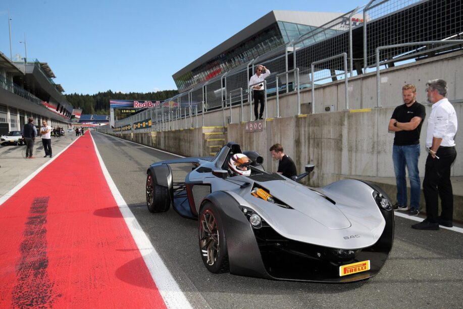 BAC Mono R is sneller dan een LaFerrari [video]