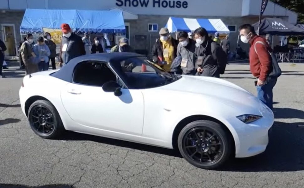 Mazda MX-5 990S