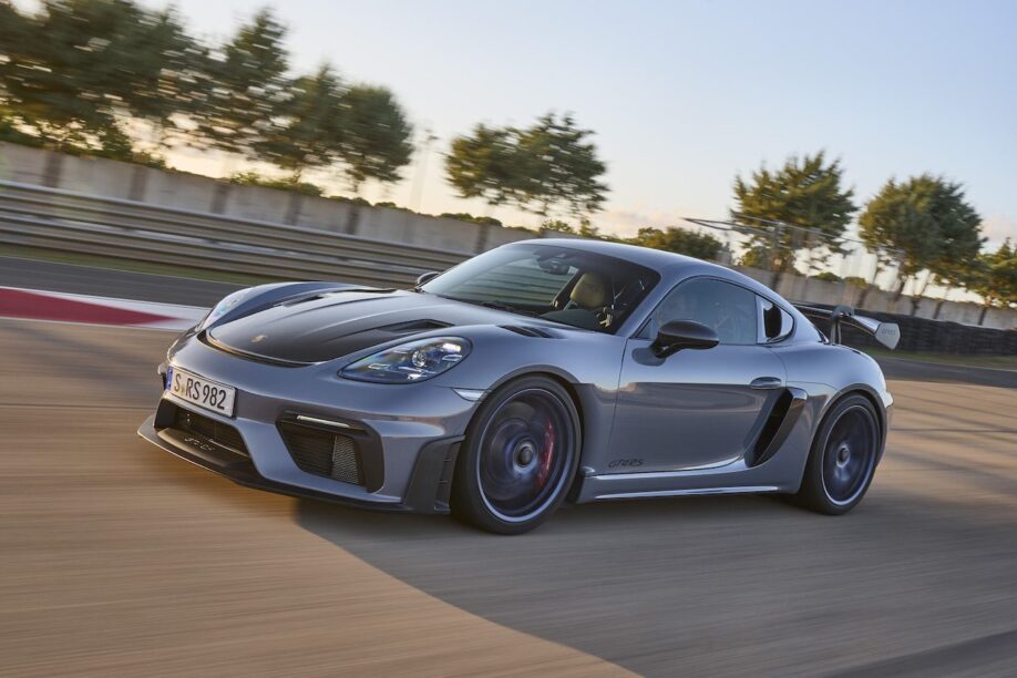 Porsche 718 Cayman GT4 RS maakt stoutste dromen waar