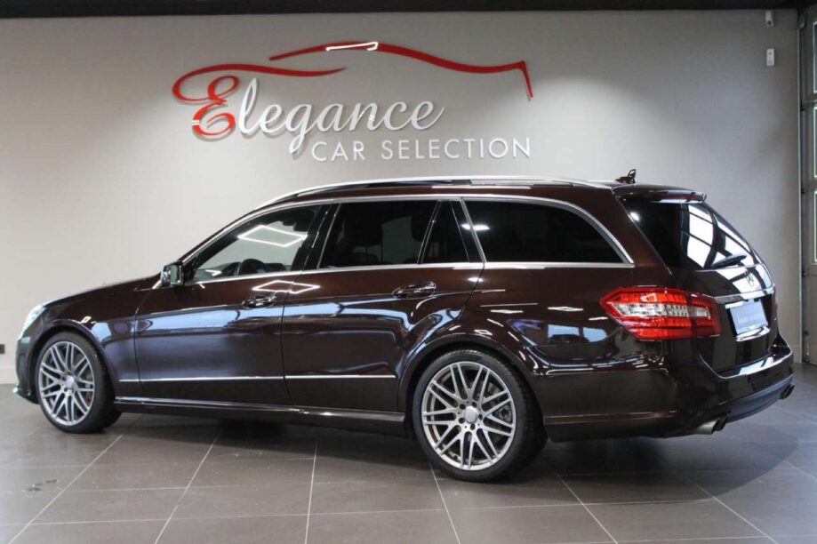 Donkerbruine Brabus B50 Estate