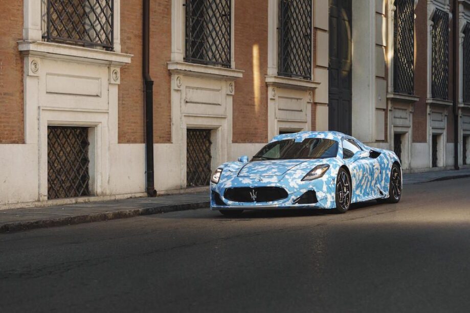 Maserati MC20