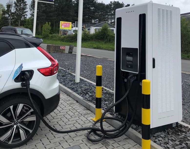 Volvo doet een Tesla'tje met eigen snelladers