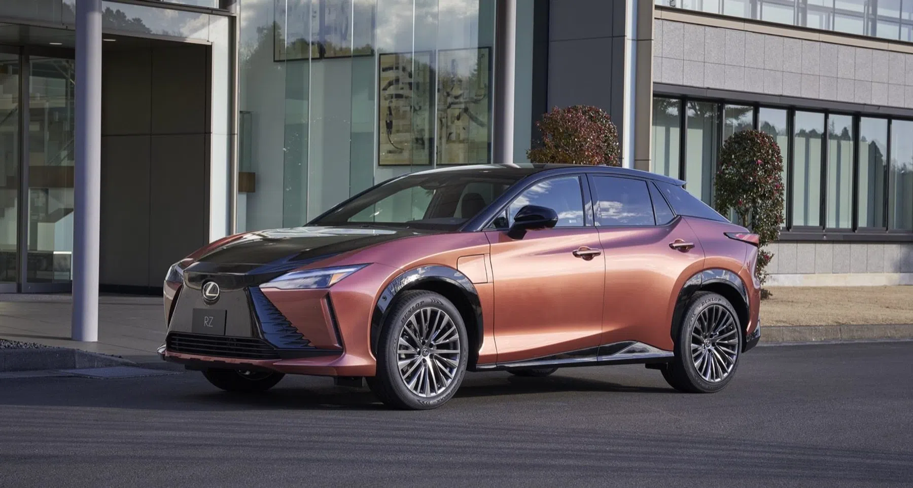 Lexus RZ450e