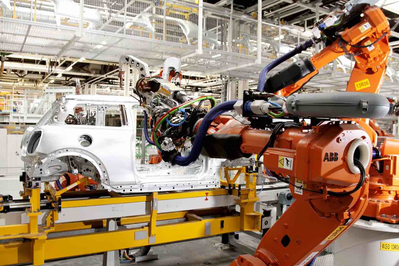 BMW's en MINI's rollen nog wel even van de band bij VDL Nedcar