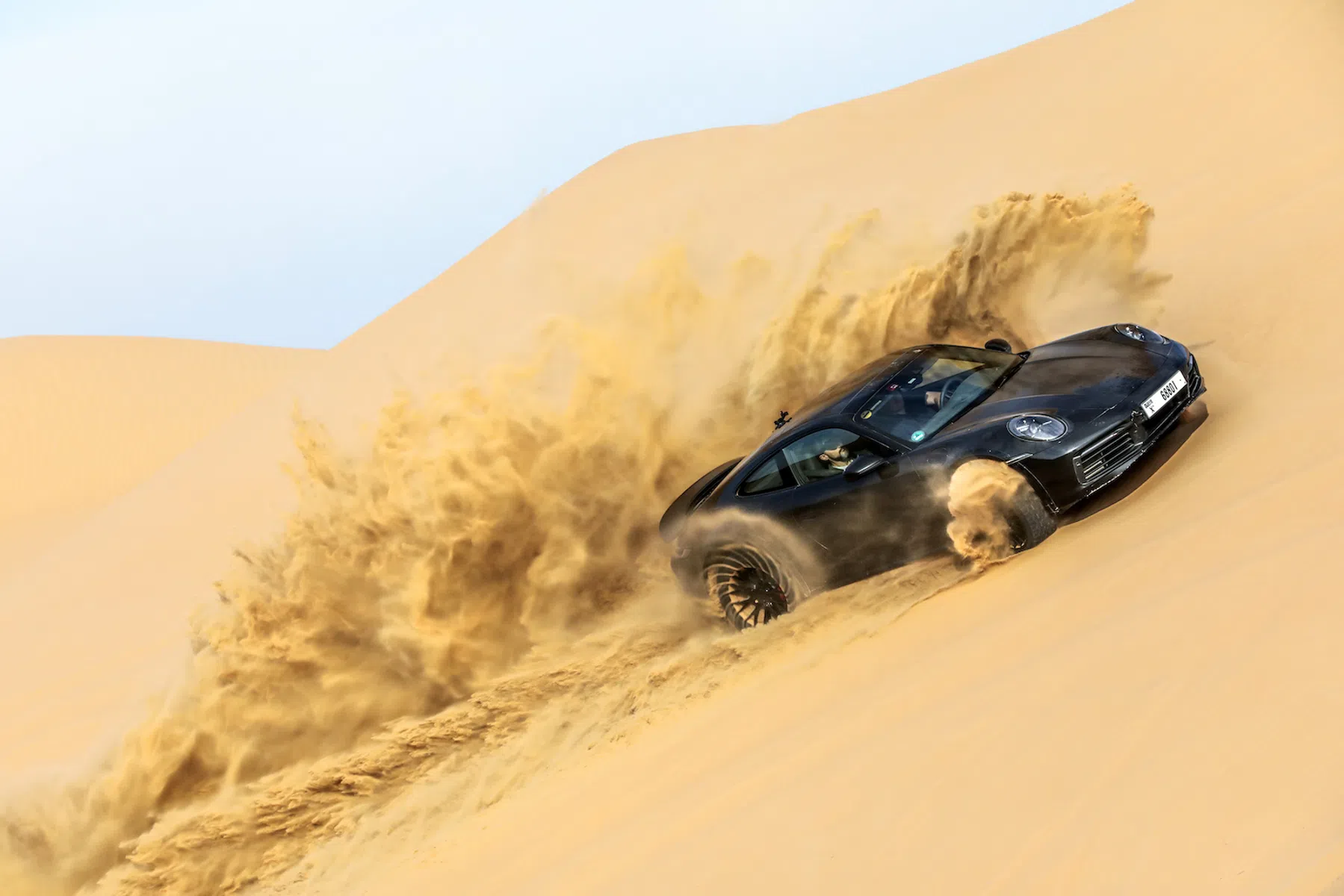 Porsche komt met iconische 911 Dakar!