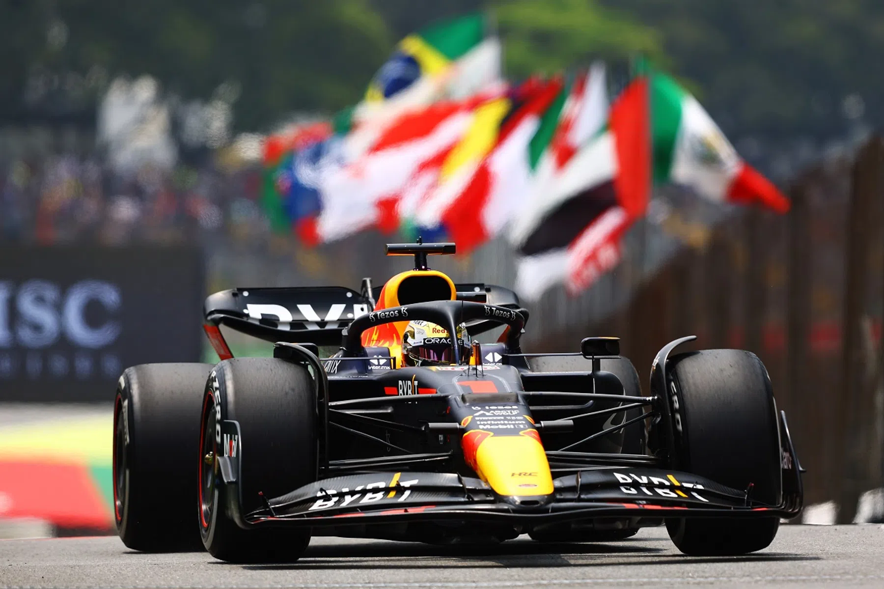 De internationale media over het gedrag van Verstappen in Brazilië