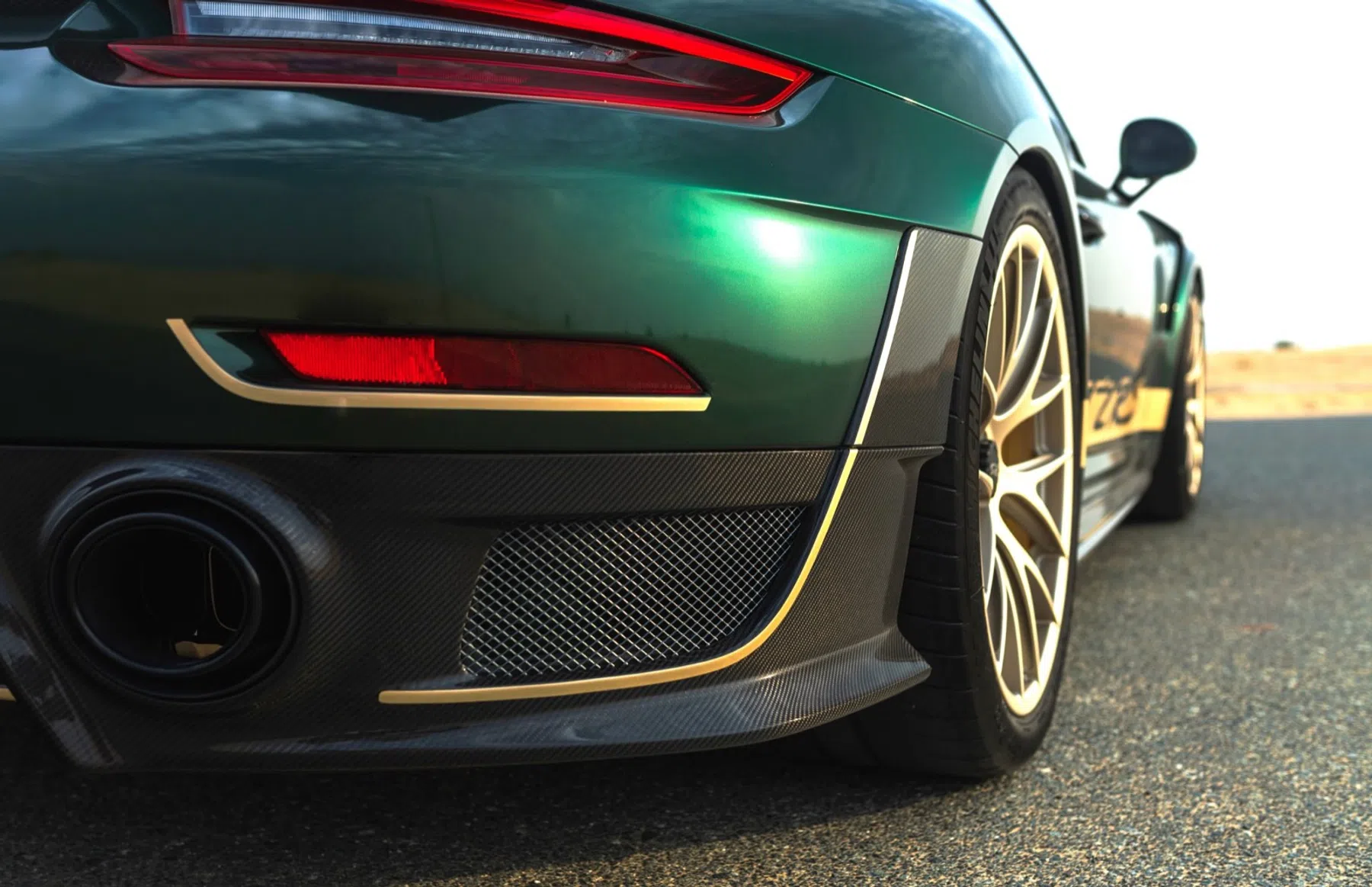 donkergroene 911 GT2 RS