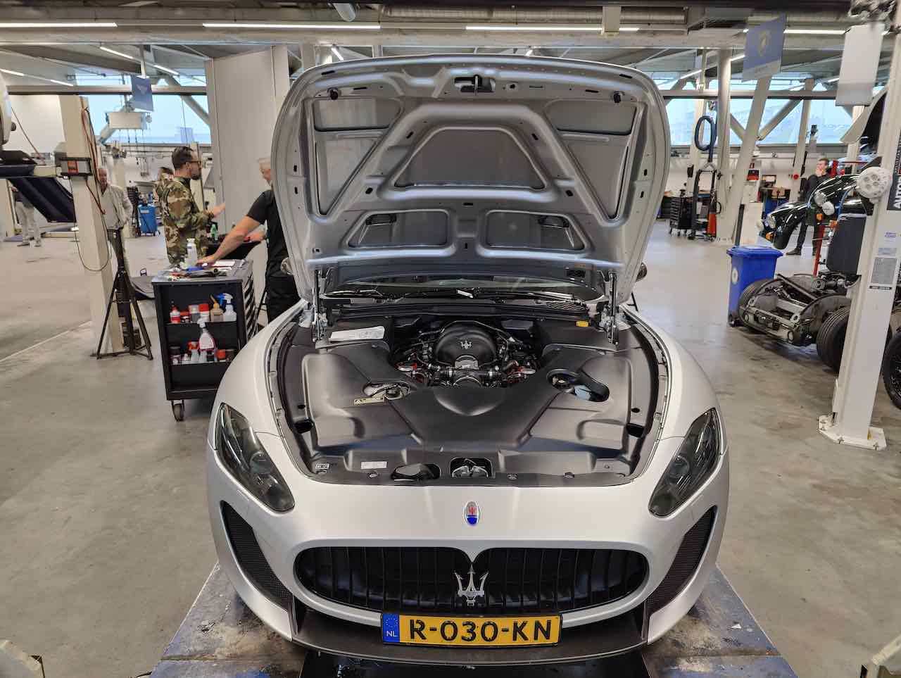 Autoblog Garage video: Louwman Exclusive keurt de MC Stradale