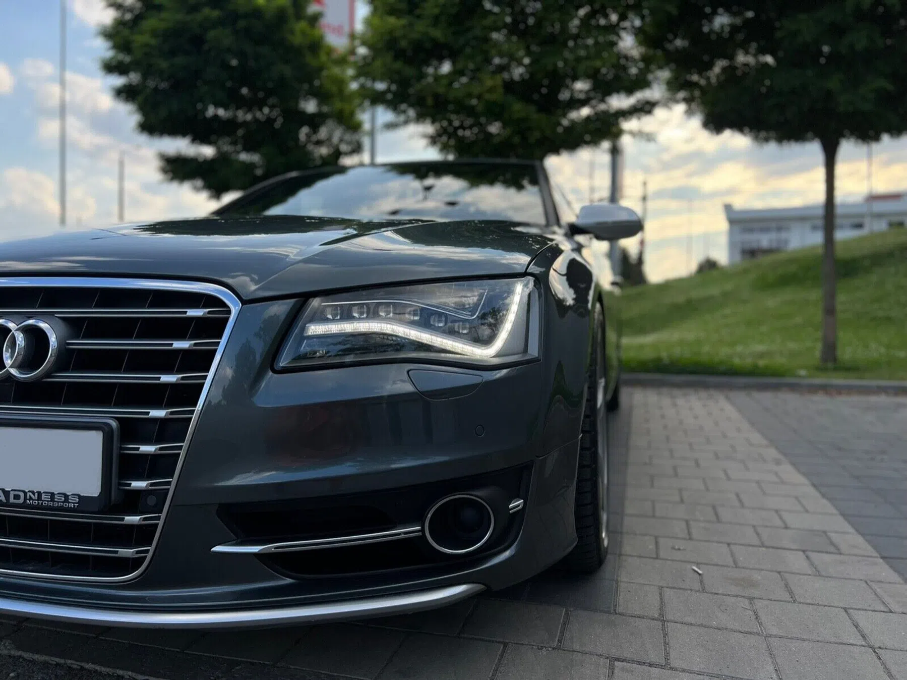 Audi S8 sleeper