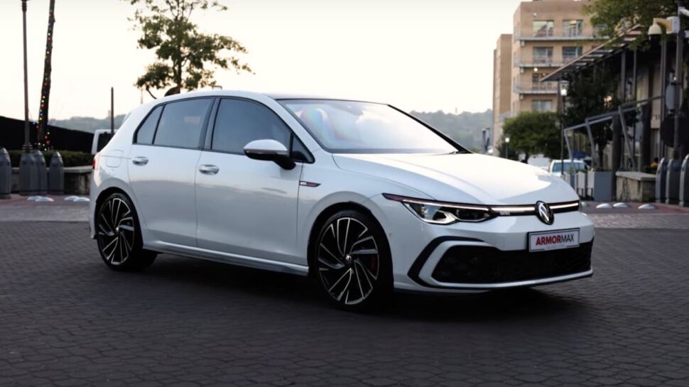 Deze VW Golf GTI is 180 kg zwaarder geworden