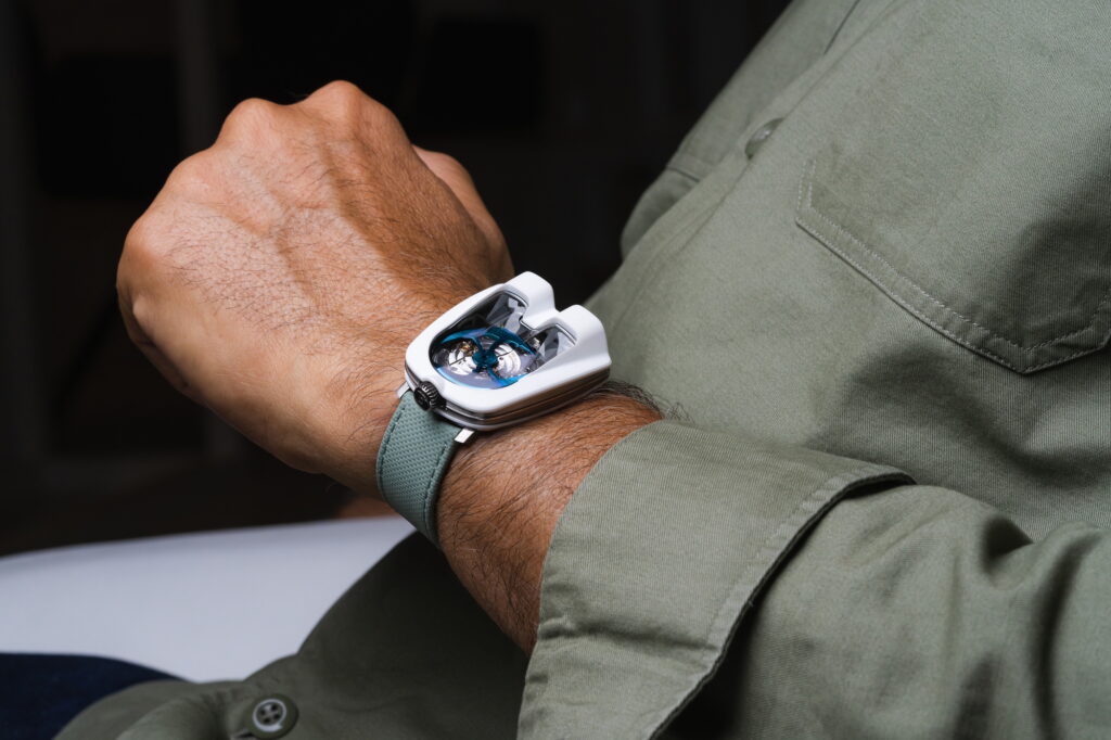Dit horloge heeft invloeden van de Porsche 918 Spyder