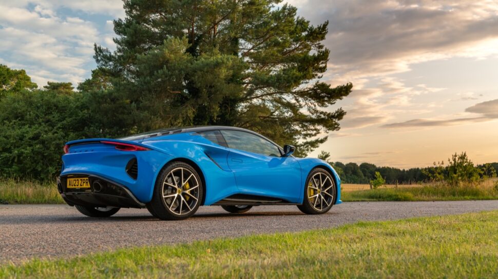 Lotus Emira i4